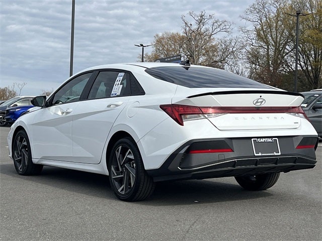 2025 Hyundai Elantra Hybrid SEL Sport